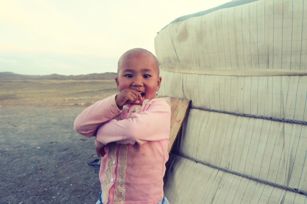 La petite reine du jour sans cheveux