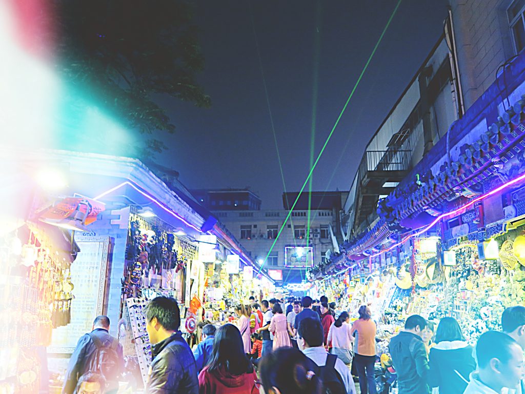 Le marché de nuit de Donghuamen