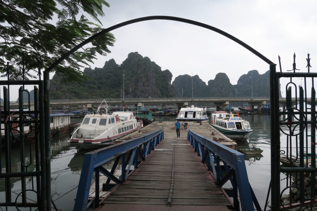 Yacht pour Quan Lan