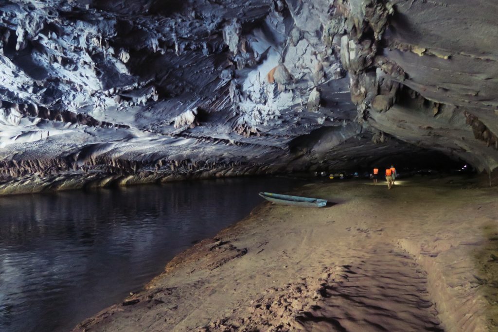 Entree de Khonglor cave